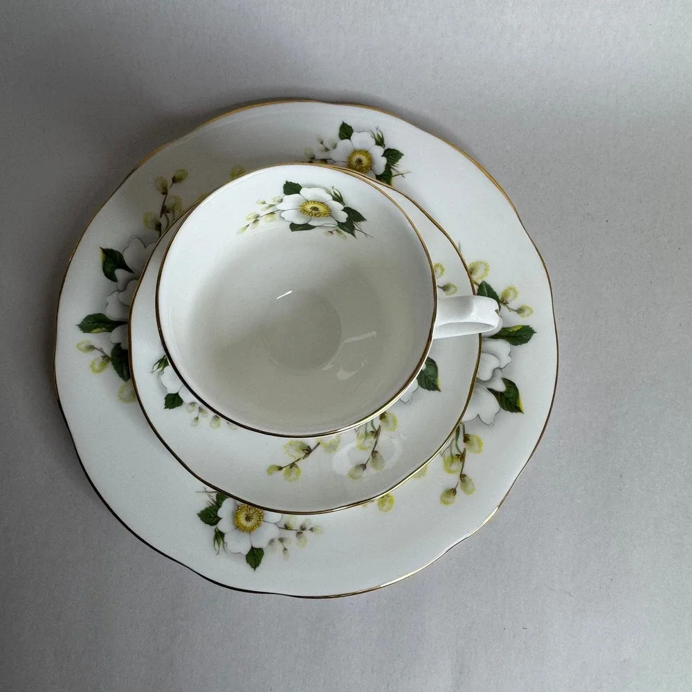 Duchess Bone China England Tea Cup Saucer and Side Plate Trio‎ White Floral Gold